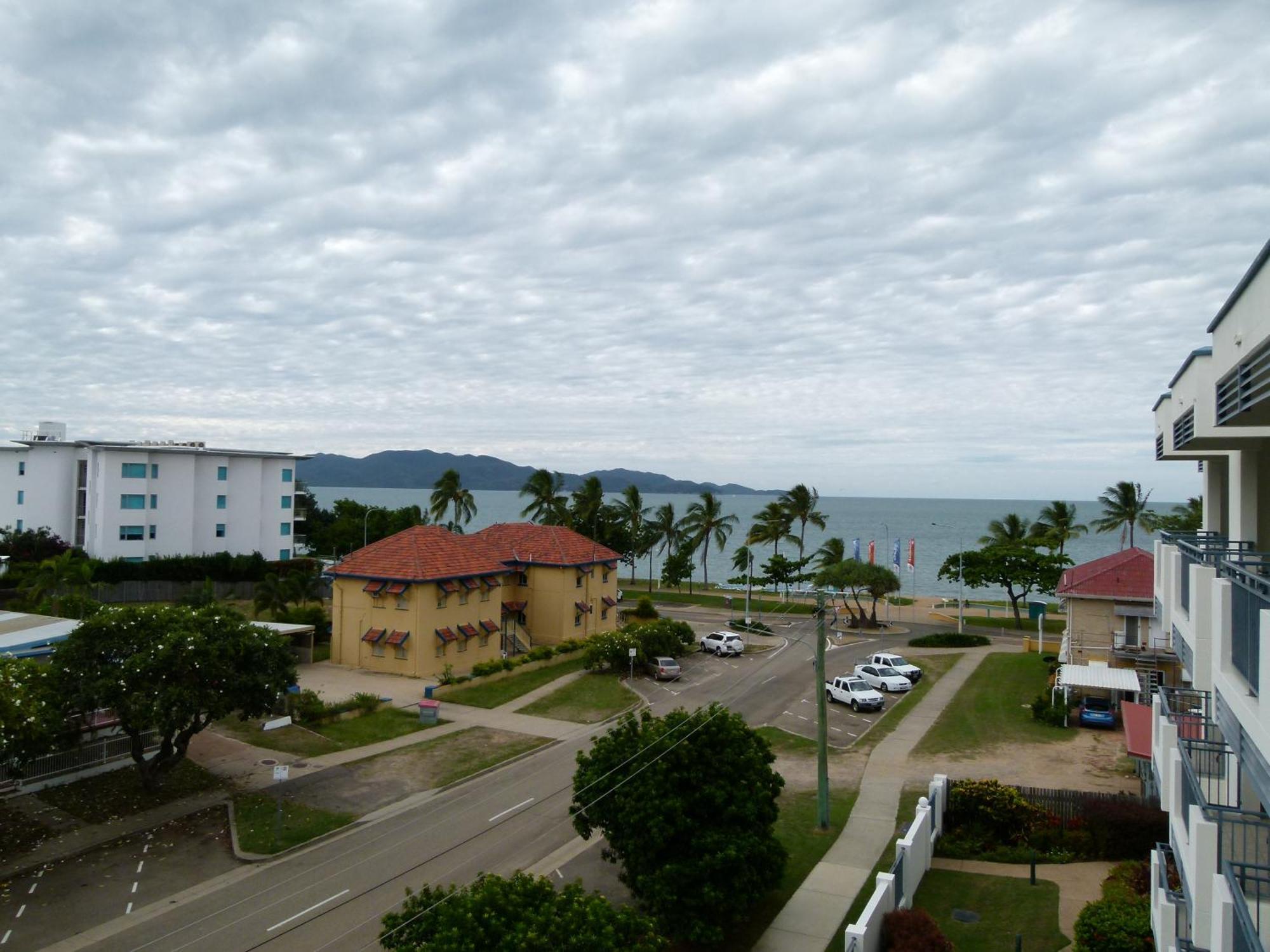 Madison Ocean Breeze Apartments Τάουνσβιλ Εξωτερικό φωτογραφία