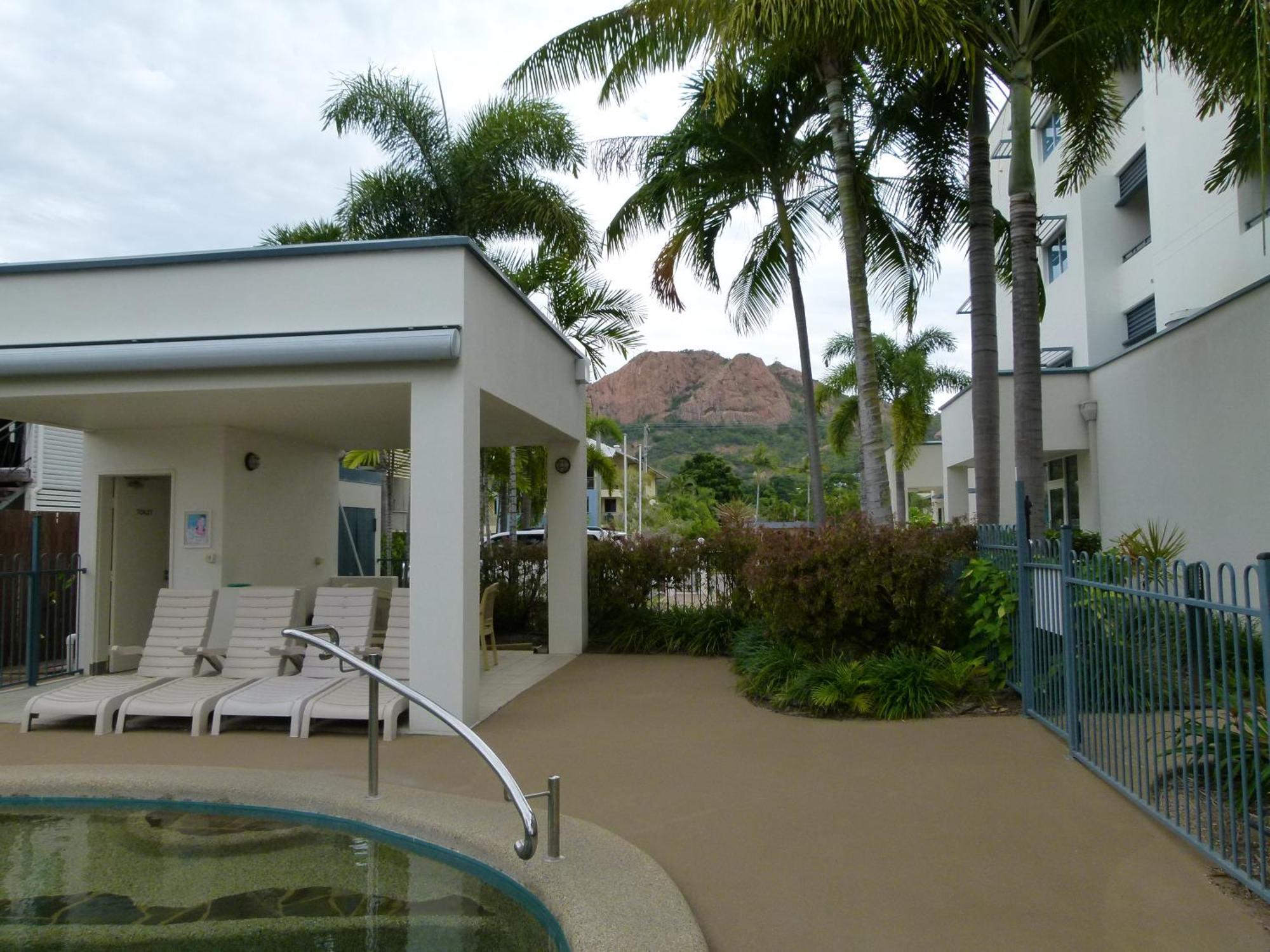 Madison Ocean Breeze Apartments Τάουνσβιλ Εξωτερικό φωτογραφία