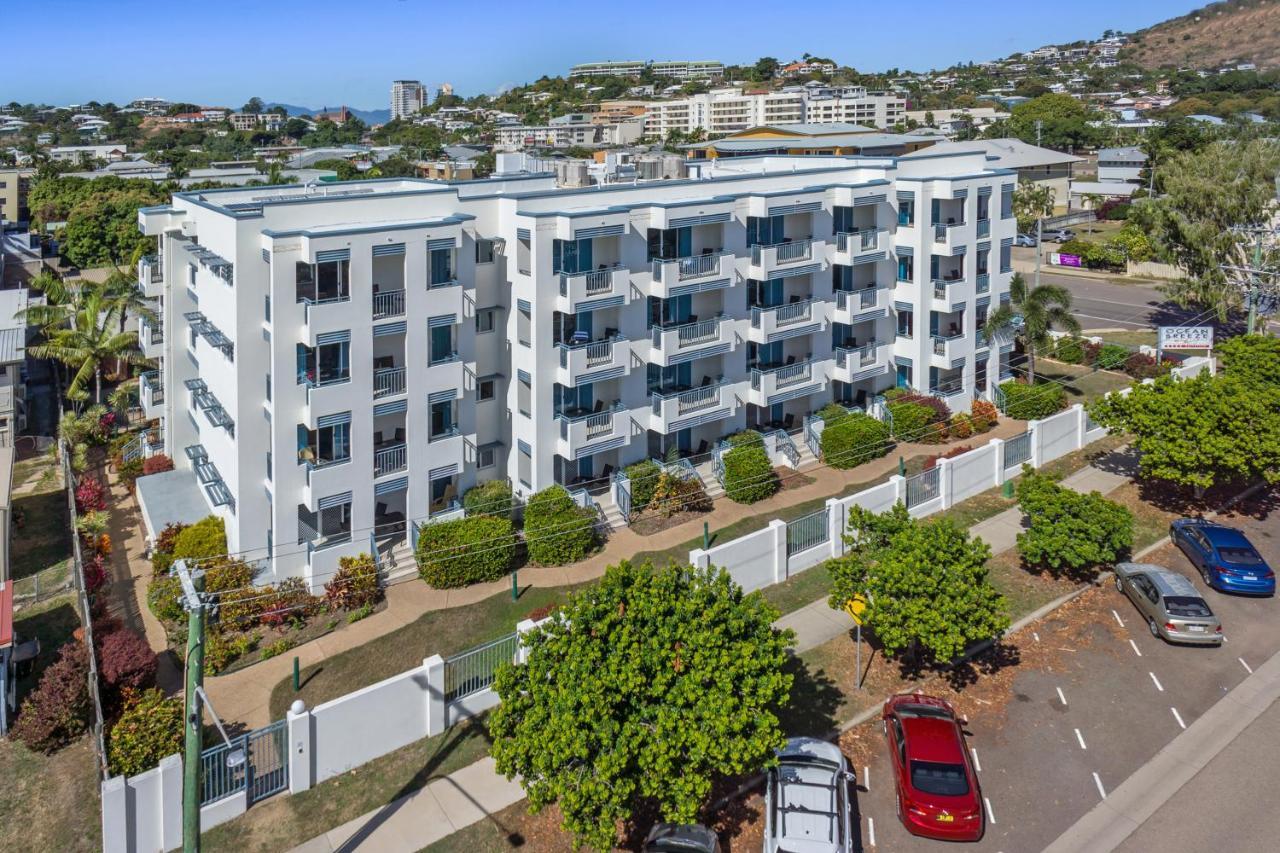 Madison Ocean Breeze Apartments Τάουνσβιλ Εξωτερικό φωτογραφία